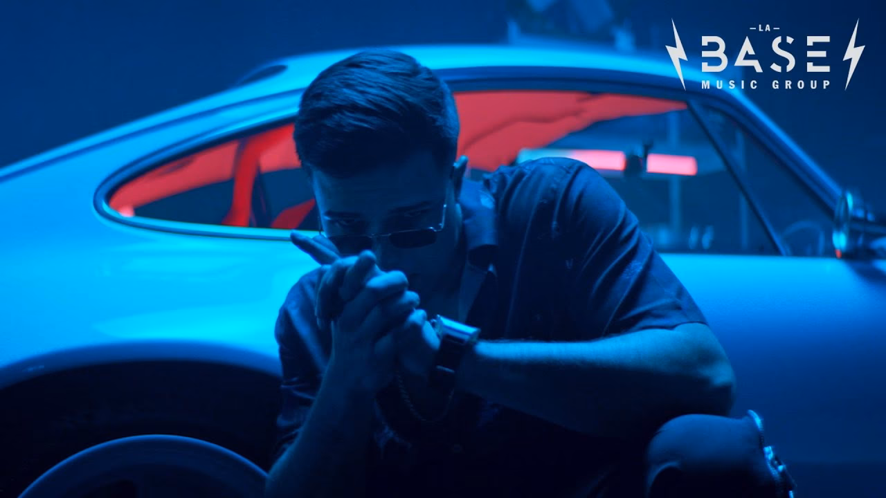 ¿Cómo conectar YouTube Music al coche?