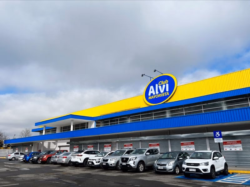 How many Alvis cars were made?