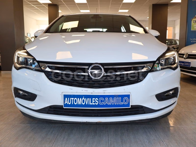 ¿Qué coche tiene Camilo?