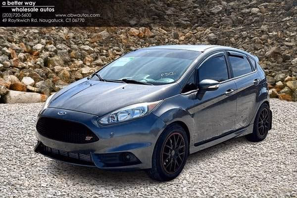 What kind of engine is in the Ford Ikon?