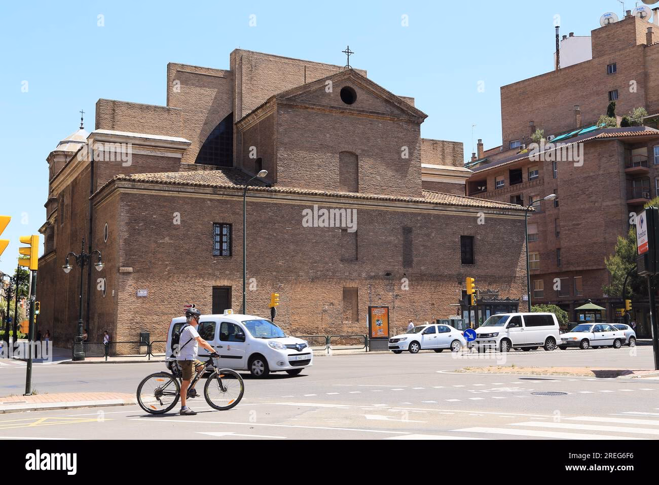 ¿Cuántas iglesias hay en Zaragoza?