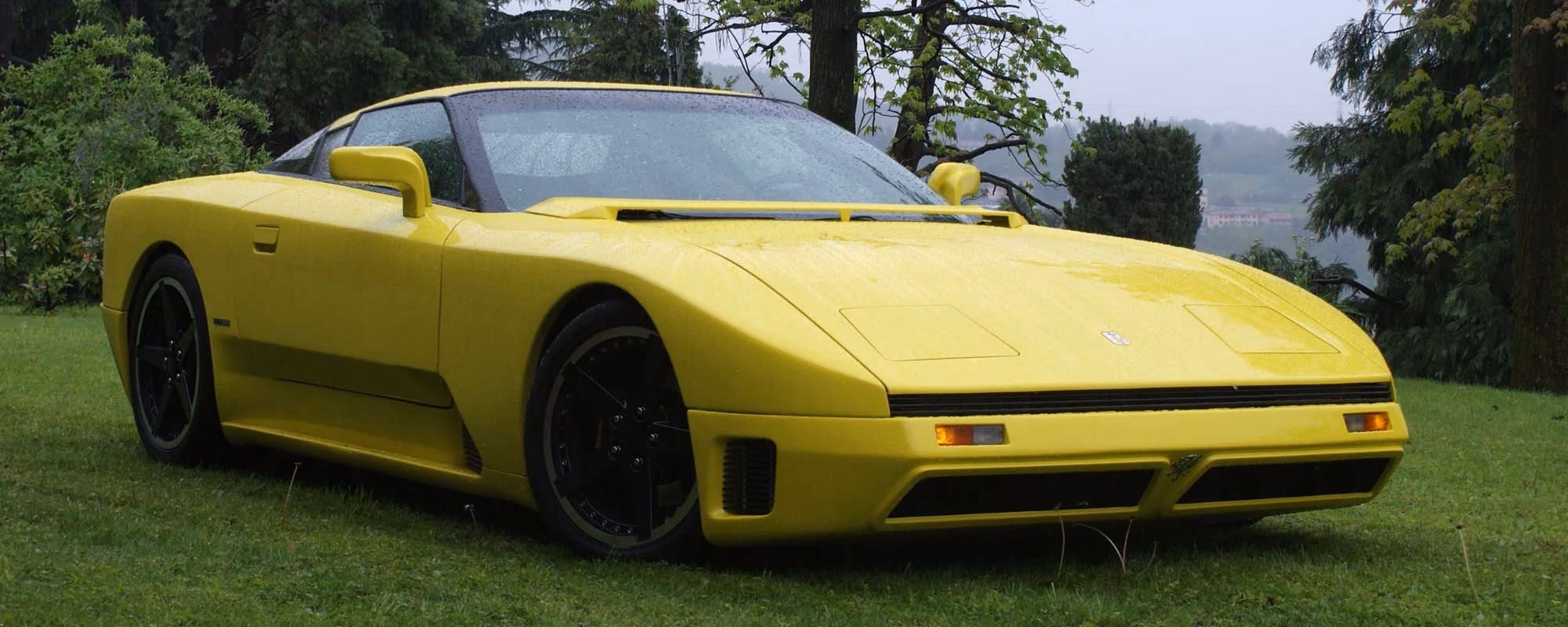 What is the best ISO for shooting cars?