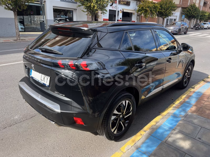 ¿Qué coche se llama Reina?