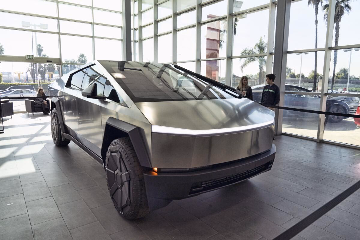 ¿Por qué Tesla se retiró de México?