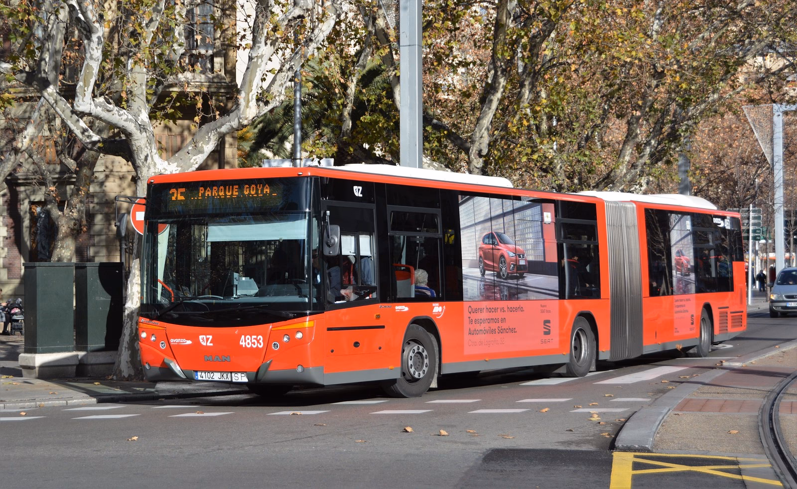 ¿Cuántos coches fabrica Stellantis Zaragoza?