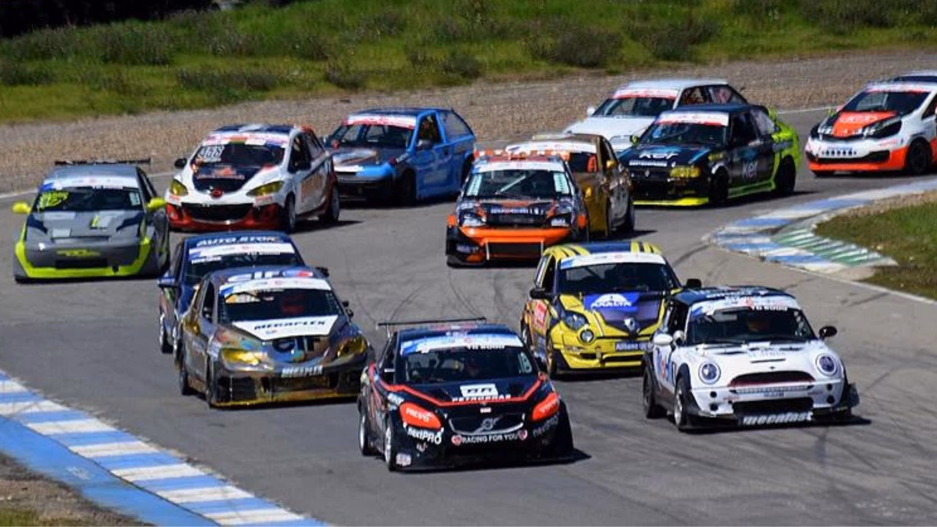 ¿Cuál fue la primera carrera de coches de la historia?