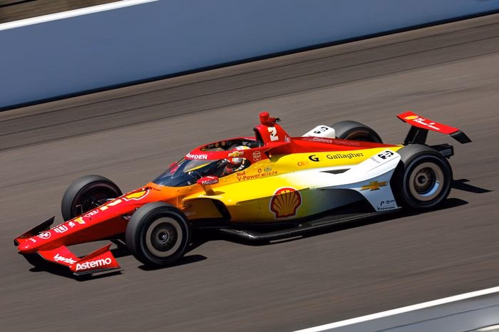 What do Indy 500 drivers do if they have to use the bathroom?