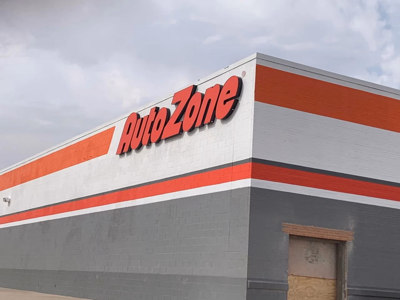 How long does it take AutoZone to make a key?