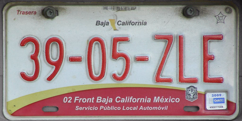 ¿Cuándo se vencen las placas en Baja California 2025?