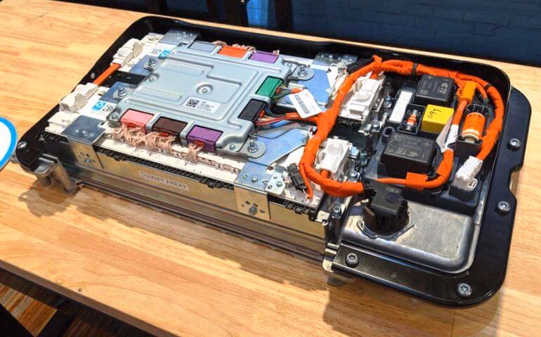 ¿Cuánto cuesta una batería de ion litio?