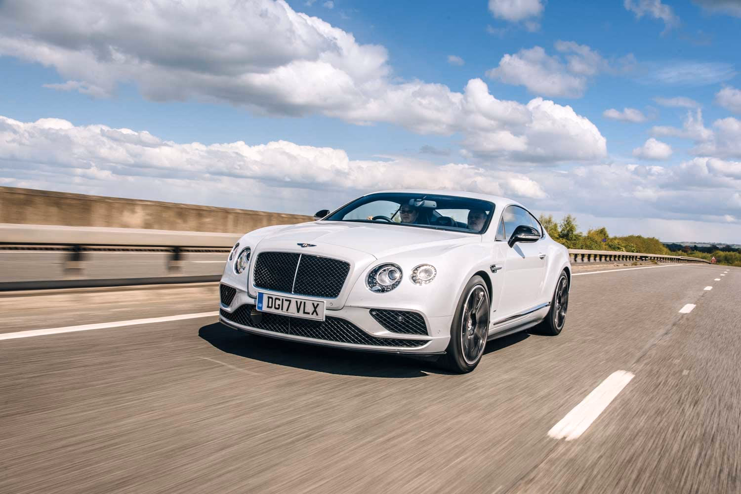 ¿Qué país fabrica Bentley?