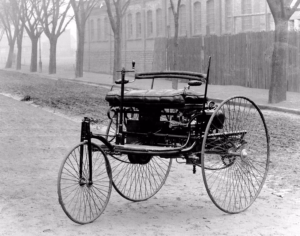 ¿Fue Ford o Benz el primer automóvil?