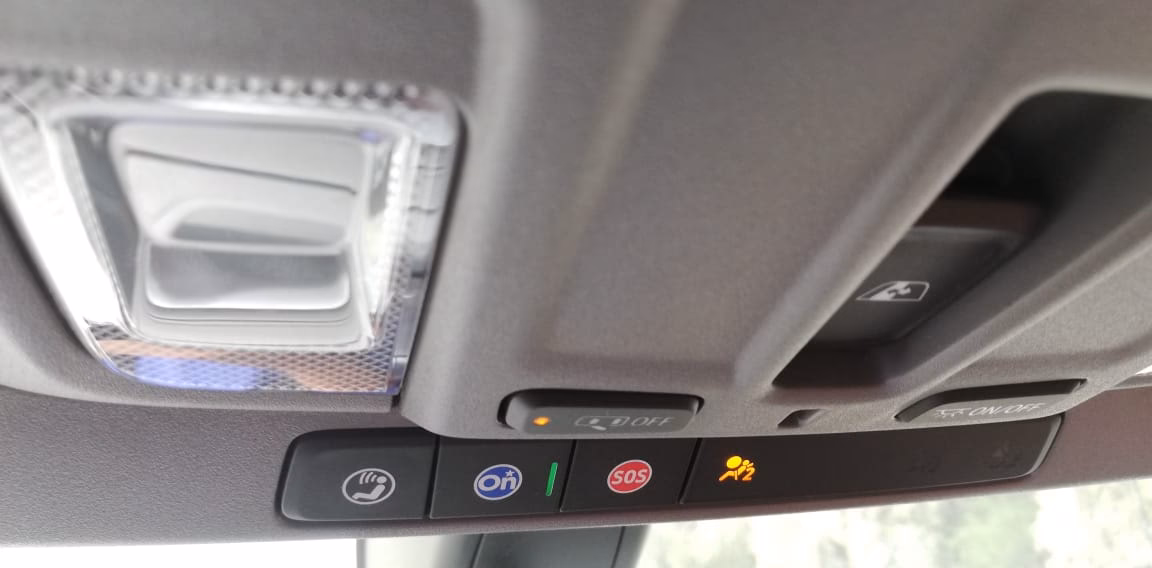 ¿Por qué los coches americanos tienen un botón de pánico?