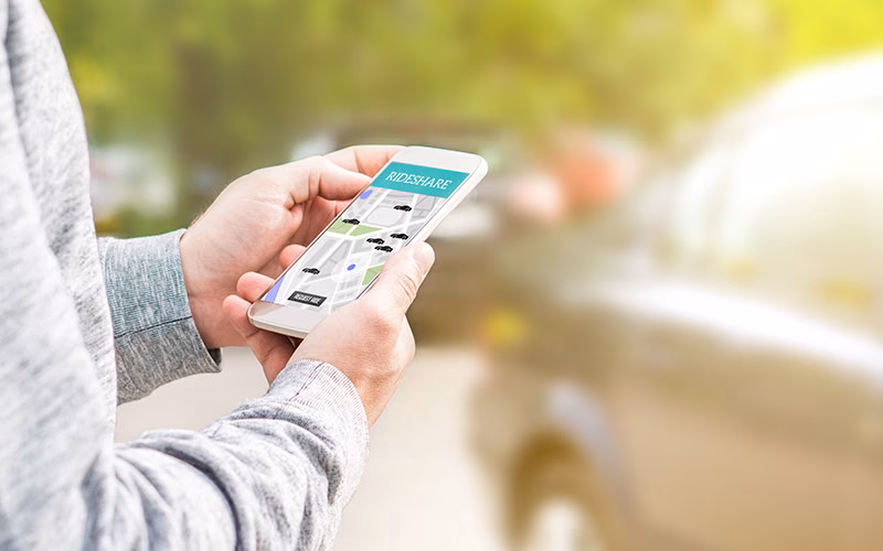 ¿Cómo se llama la aplicación para compartir viajes en auto?