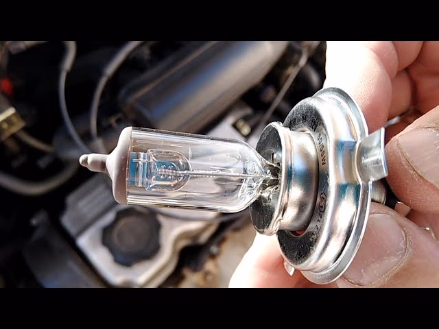 ¿Cuánto vale un cambio de bombilla del coche?