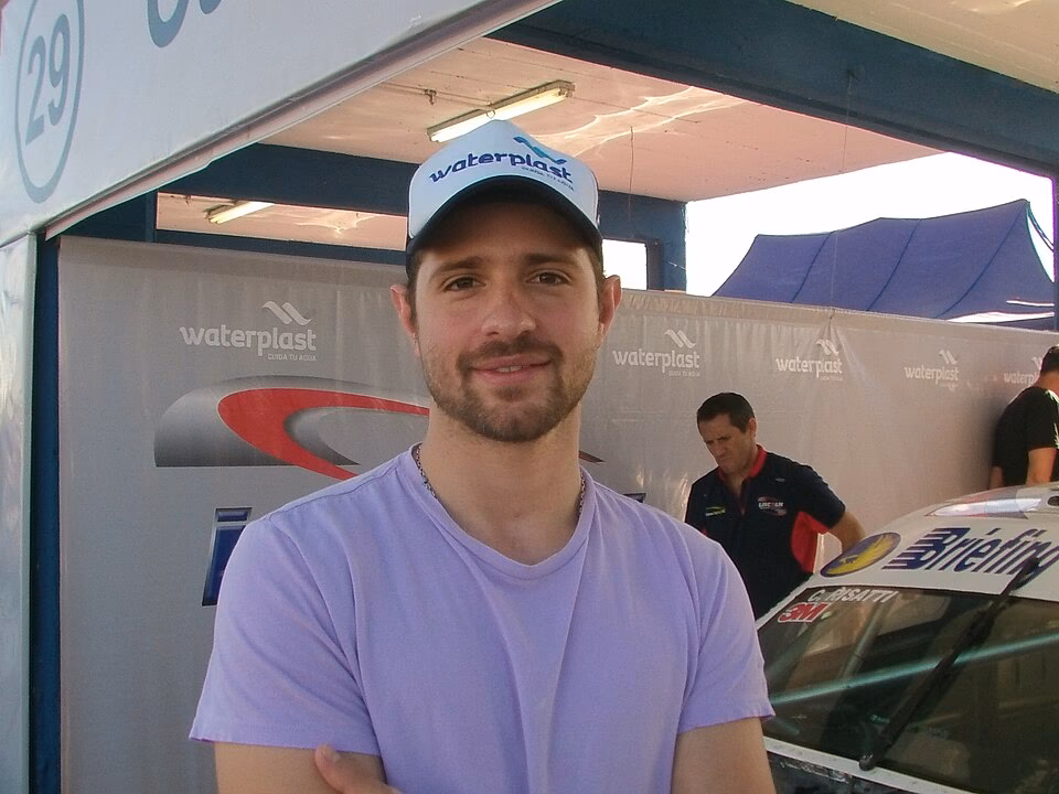 ¿Qué piloto ya retirado se coronó siete veces campeón del turismo carretera?