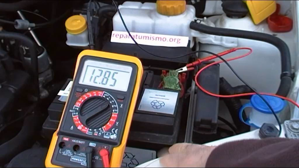 ¿Cuál es la carga normal de una batería de auto?