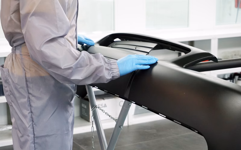 ¿Qué coche tenía carrocería de plástico?