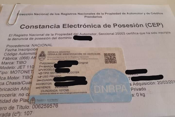 ¿Qué se necesita para sacar la cédula azul de un auto?