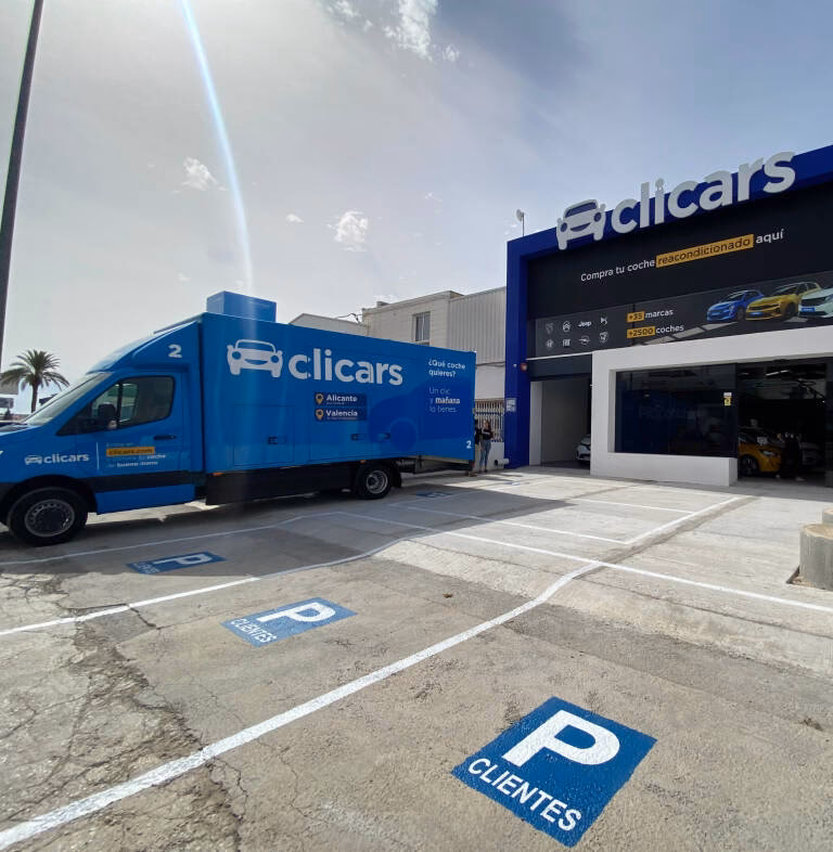 Is Alicante Spanish or Catalan?