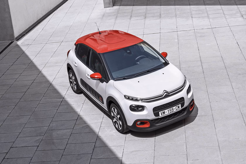 ¿Qué color da blanco, negro y rojo?