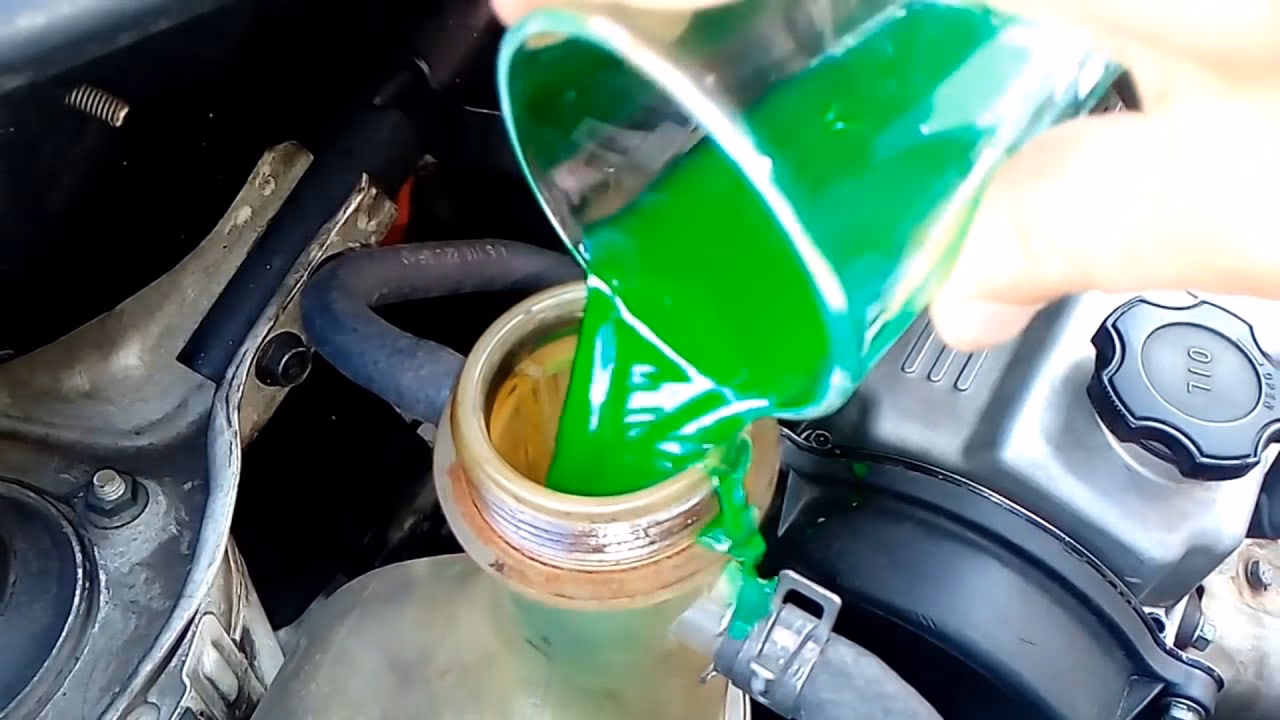 ¿Cómo sacar todo el líquido refrigerante?