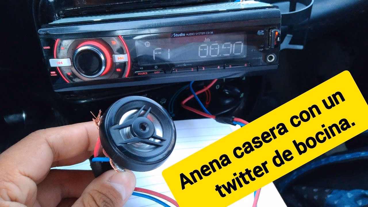¿Cómo funciona una antena de radio para carros?