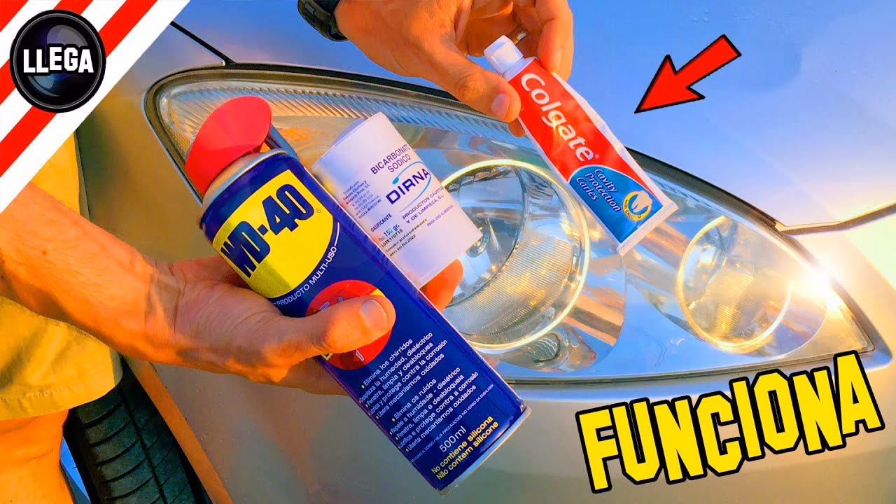 ¿Qué es bueno para limpiar los faros de mi carro?