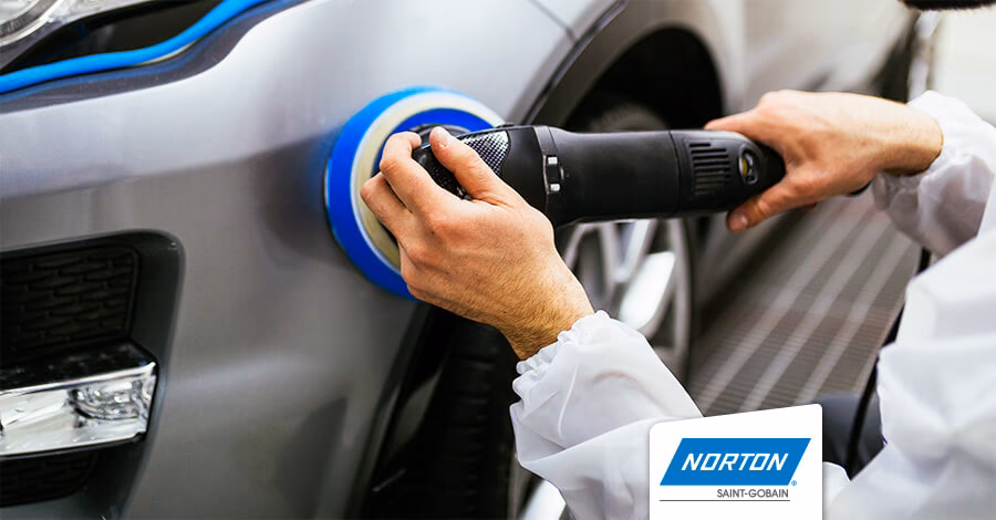 ¿Qué se le echa para pulir un carro?