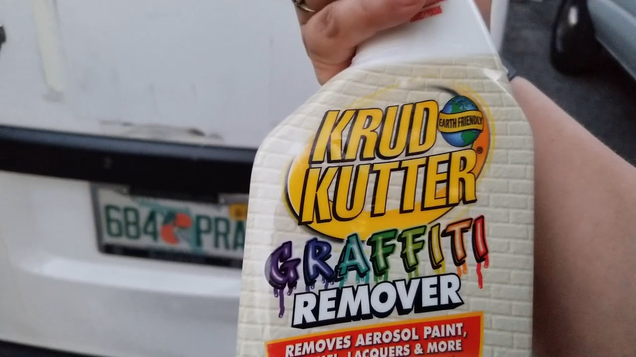 ¿Cómo quitar las pegatinas reflectantes de un coche?