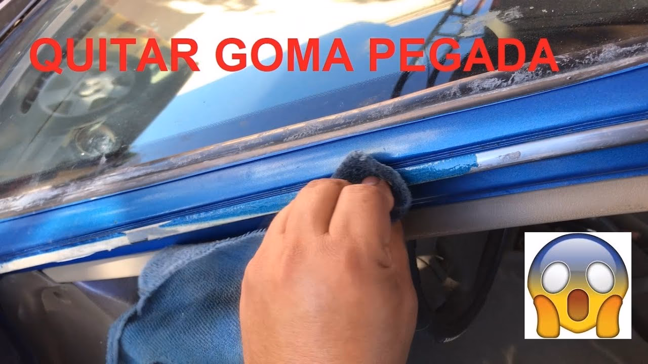 ¿Cómo quitar pegamento del plástico del auto?