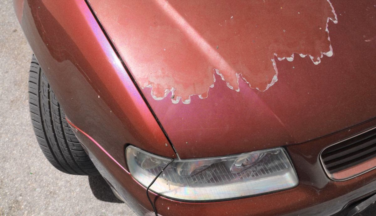 ¿Cómo hacer que la pintura vieja del coche vuelva a brillar?