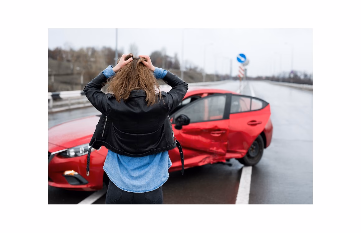 ¿Cómo sacar una abolladura sin dañar la pintura?