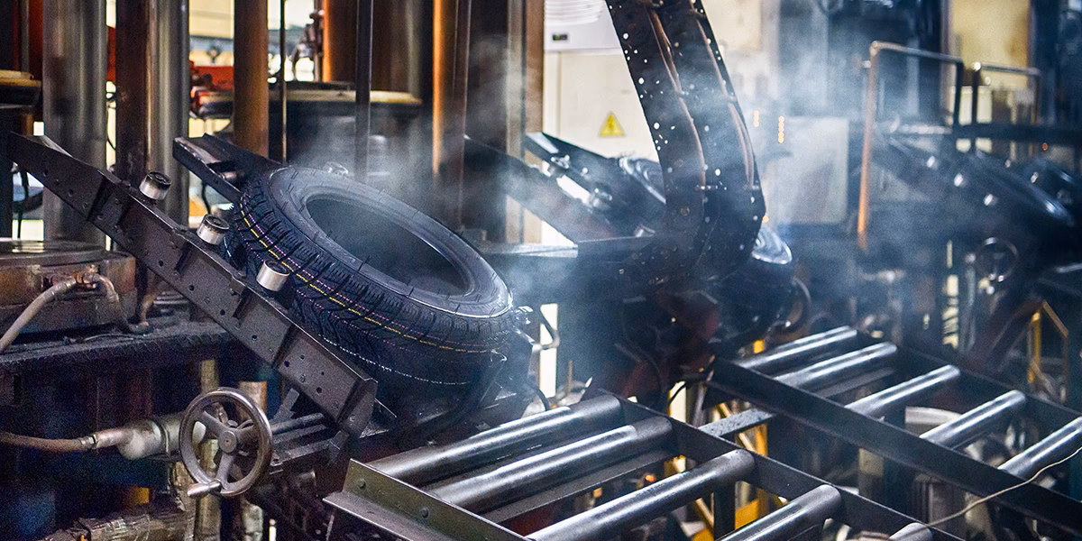 ¿Cómo se fabrican los neumáticos de un automóvil?