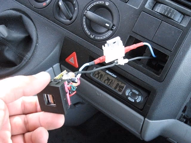 ¿Cómo funciona el encendedor de cigarrillos del auto?