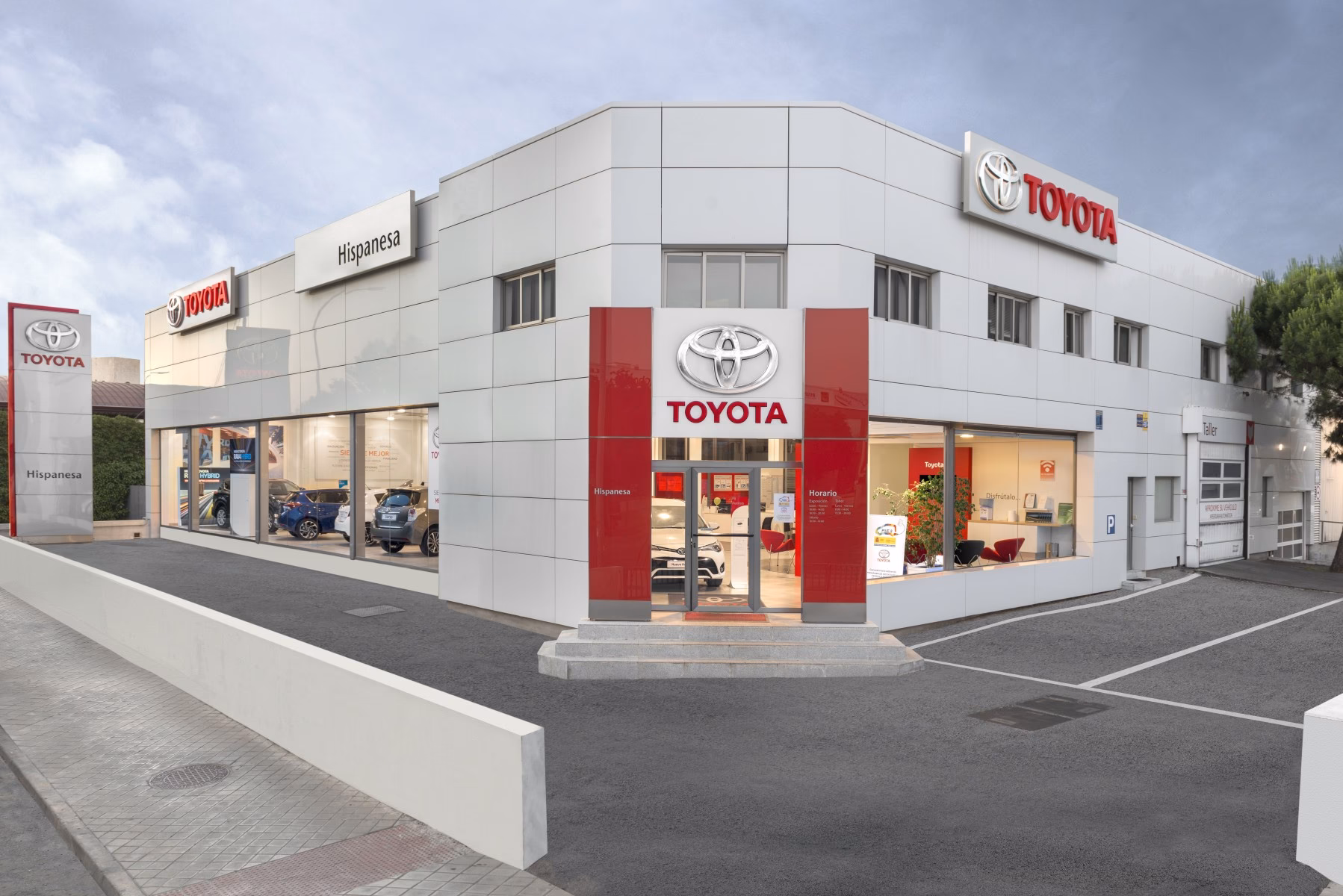 ¿Cuántos concesionarios de Toyota hay en España?