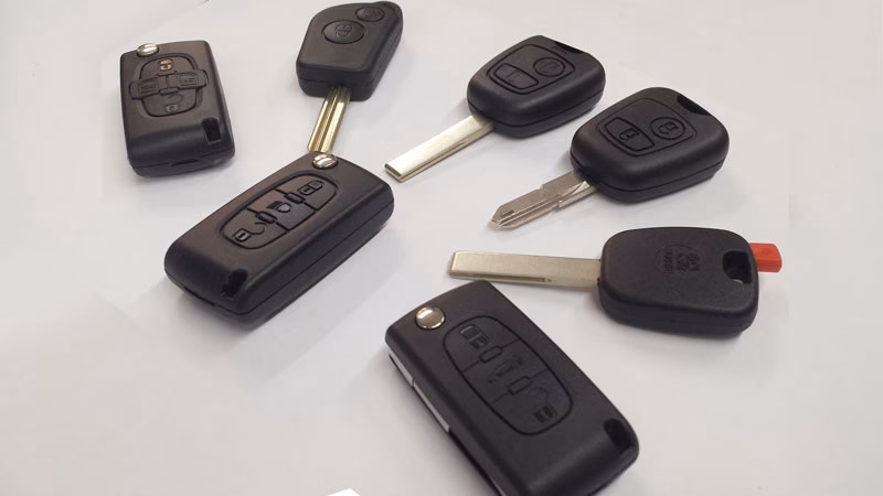 ¿Cómo puedo obtener una copia de la llave de mi carro?