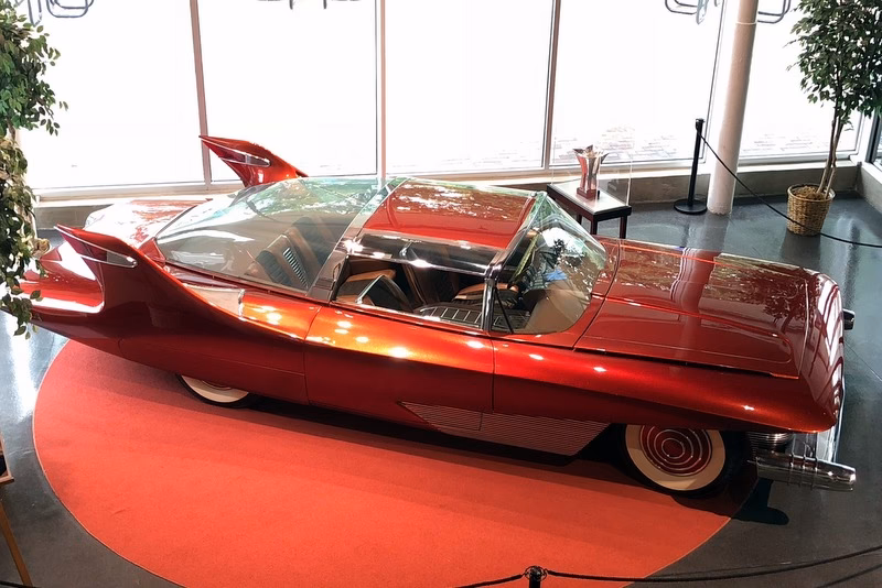 How much does dia parking cost?