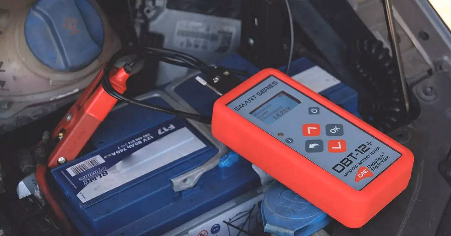 ¿Cómo se diagnostica una batería de carro?