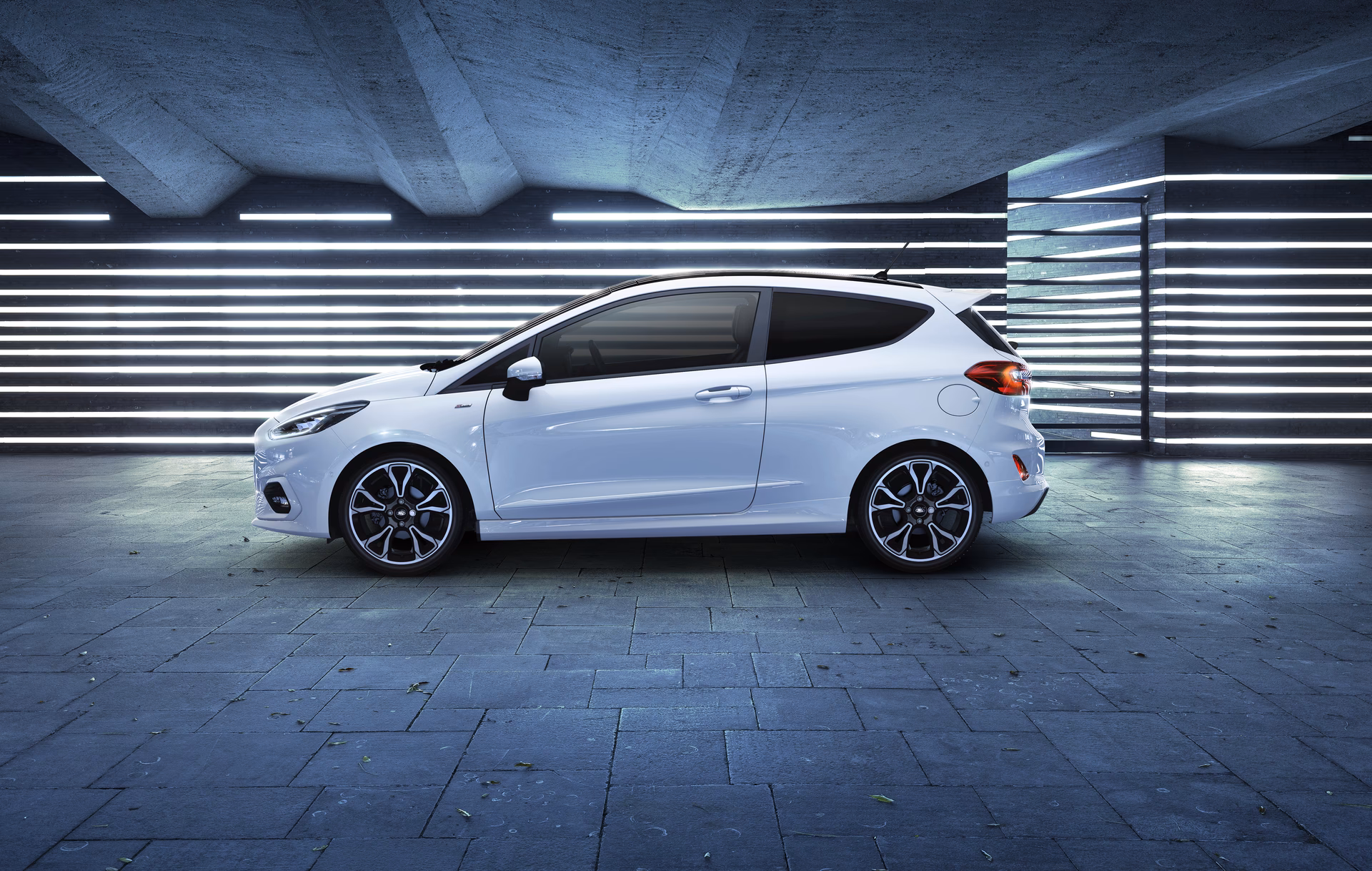 Do Ford do a full hybrid car?