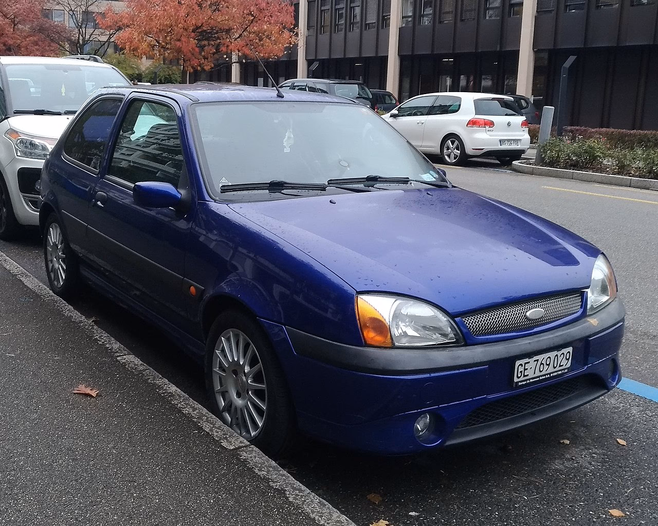 What is the difference between Ford Fiesta and ST?