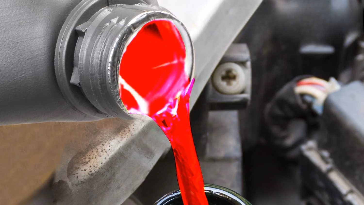 ¿Cómo puedo saber qué líquido refrigerante usa mi auto?