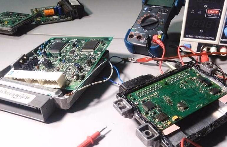 ¿Qué es un módulo electrónico automotriz?