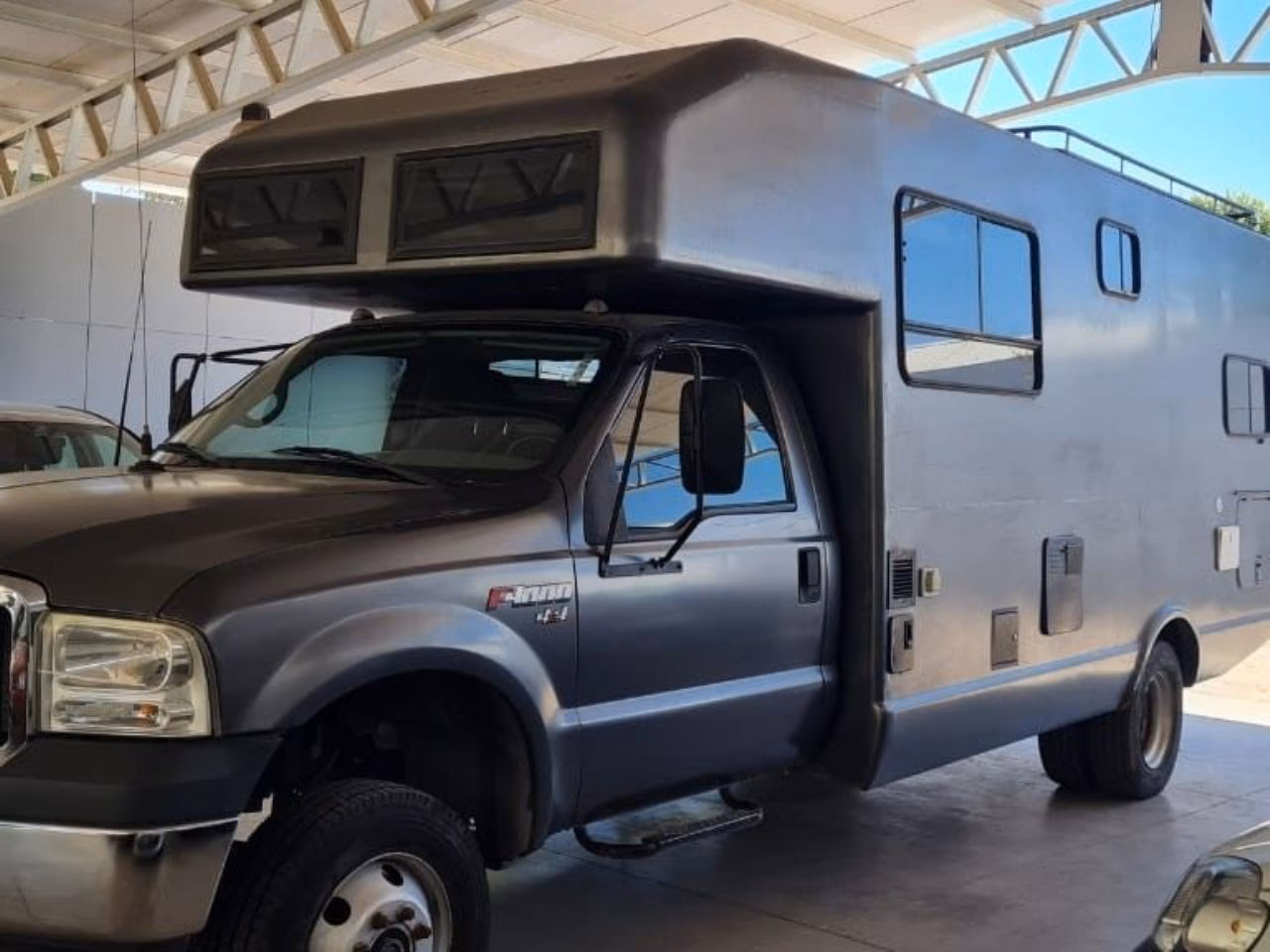 ¿Qué licencia necesito para manejar un motorhome en Argentina?