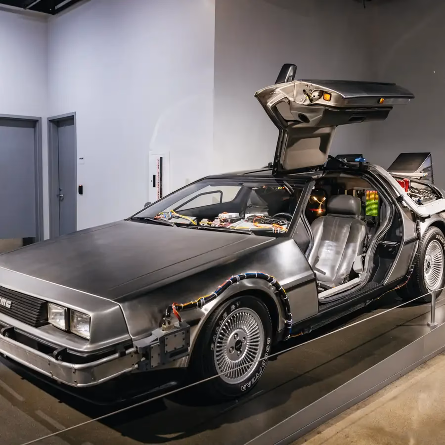 ¿Cuánto vale el Museo del Automóvil Petersen?