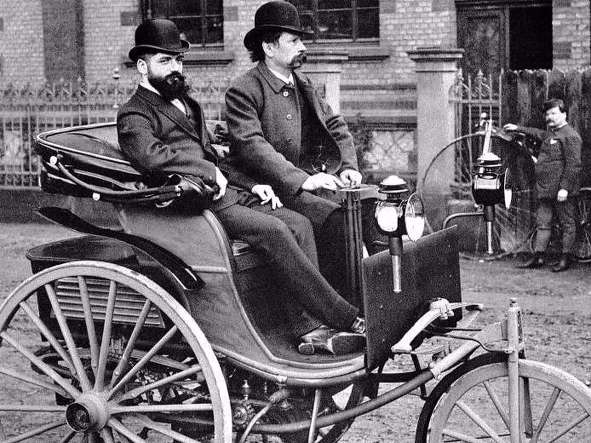 ¿Cuándo se uso por primera vez la gasolina?