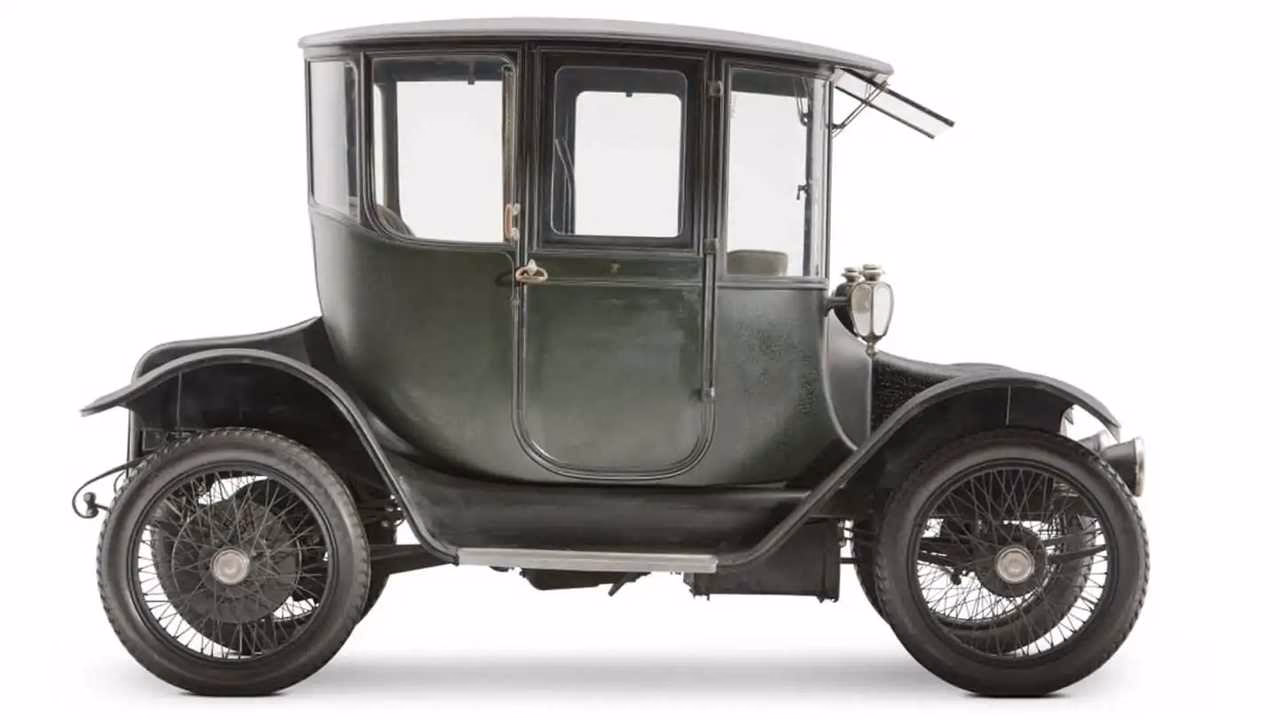 ¿Cuándo Henry Ford vendió el primer modelo T?