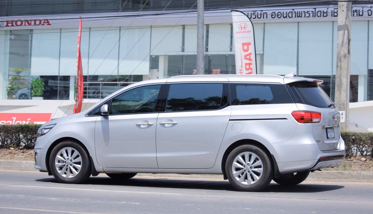 ¿Cuántas plazas tiene un monovolumen?