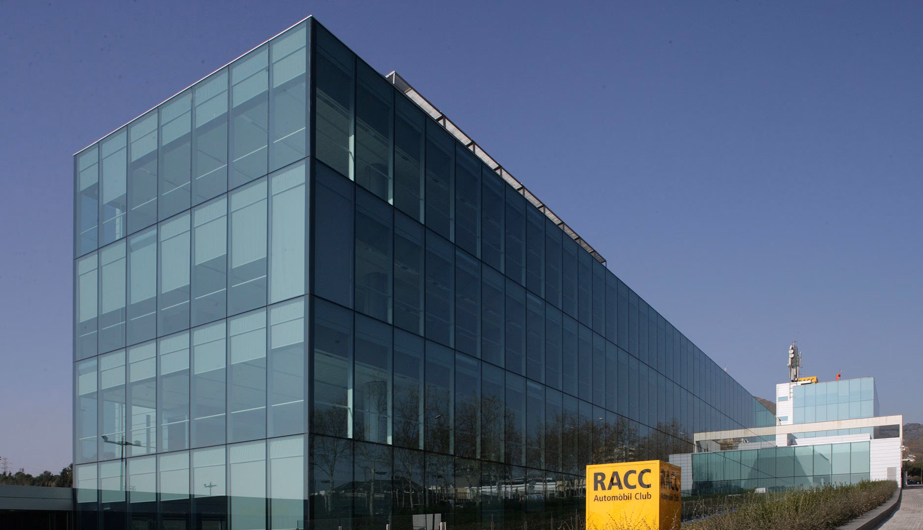 ¿Cuánto cuesta la cuota del RACC?