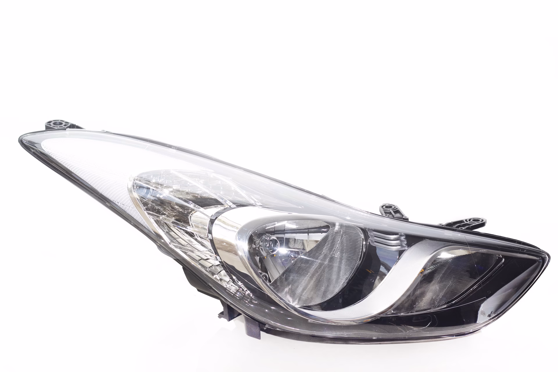 ¿Cuáles son las partes de los faros de un coche?